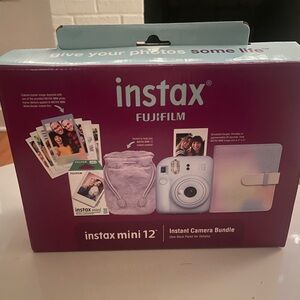 Fujifilm Instax Mini 12 Camera Bundle